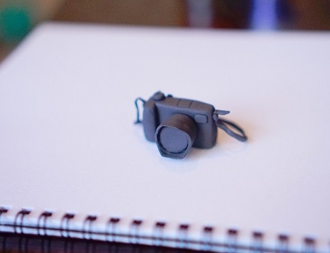how to use a rubber eraser